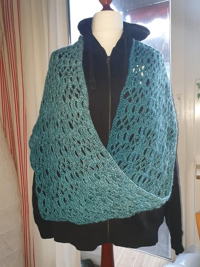 Lace Two Ways Tuch und Loop