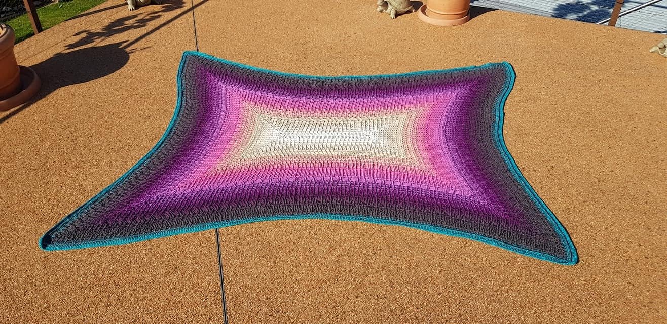 Anleitung Häkeldecke "Seelenschimmer"  abwechslungsreich durch viele Muster - Bild 7
