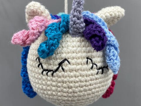 Anleitung Lustige Weihnachtskugel Einhorn