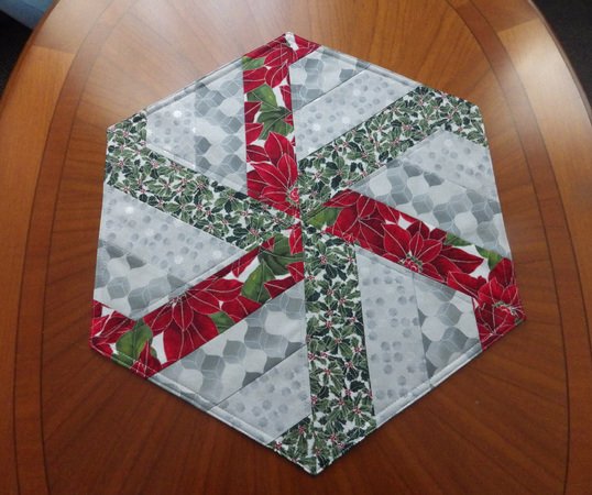 Deckchen nähen - Hexagon - Sechseck - Patchwork - Quilten - Weihnachten