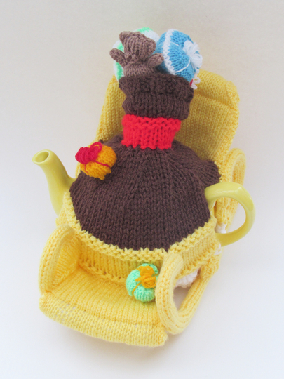 Christmas Eve Santa's Sleigh Tea Cosy Knitting Pattern