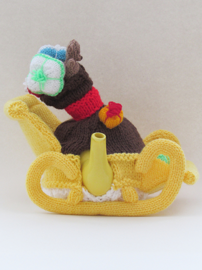 Christmas Eve Santa's Sleigh Tea Cosy Knitting Pattern