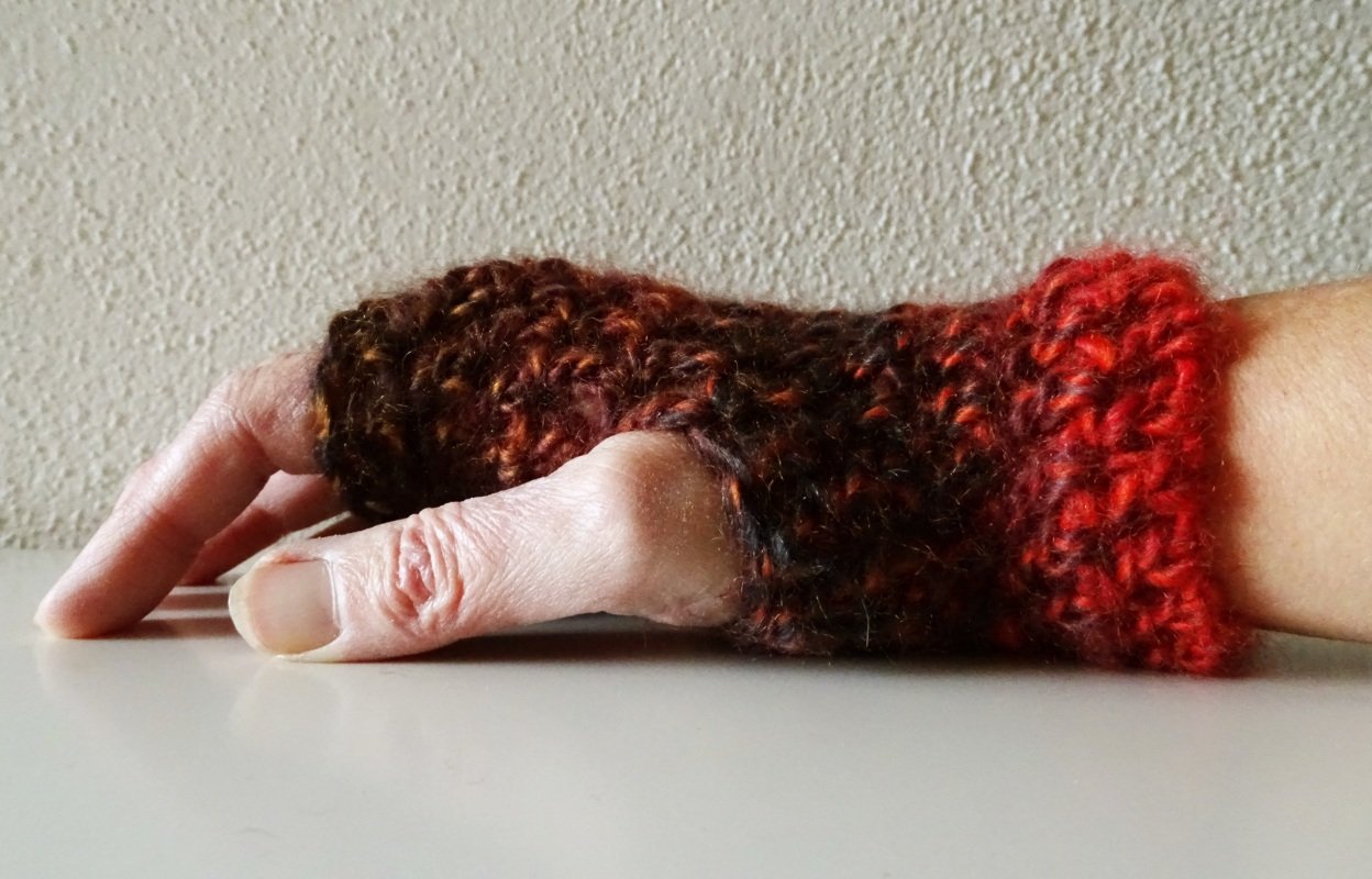 Fingerless gloves crochet pattern "Whatif" - Image 8