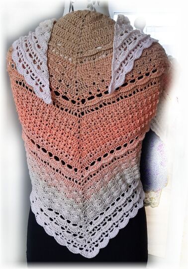 Häkelanleitung flaches dichtes Dreiecksuch Leandra