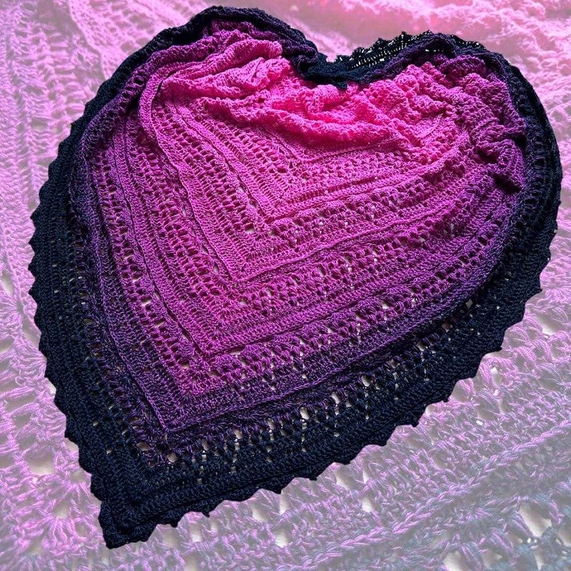 Häkelanleitung Dreieckstuch "Deep Inside"