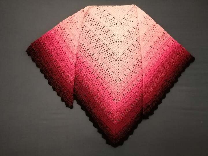 Häkelanleitung Dreieckstuch "Deep Inside"