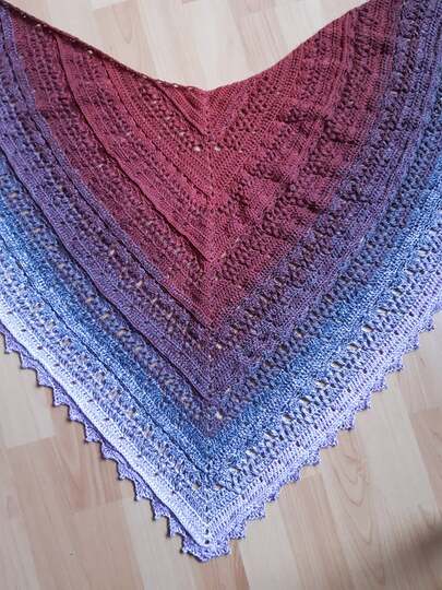 Häkelanleitung Dreieckstuch "Deep Inside"