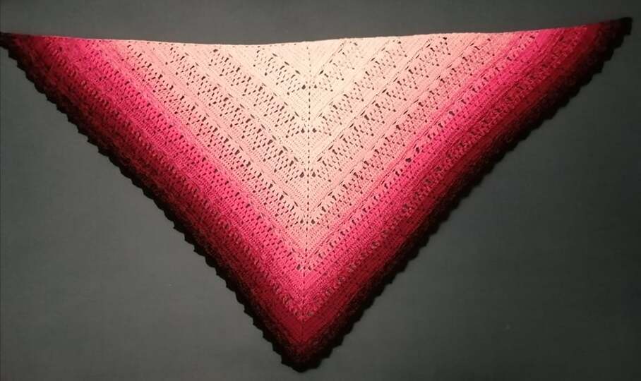 Häkelanleitung Dreieckstuch "Deep Inside"