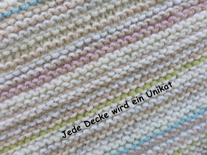Strickdecke mit Fransen für Anfänger - ohne Fäden vernähen