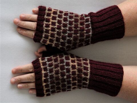 Anleitung Damenstulpen "Ziegelsteine"