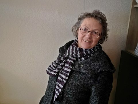 gehäkelter Schal zweifarbig