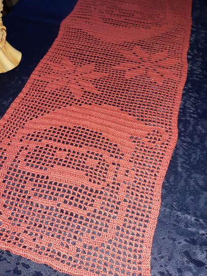 Anleitung Tischläufer Weihnachtsmann häkeln