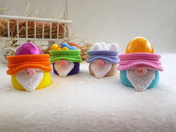 Crochet Patterns - cute little gnome cups