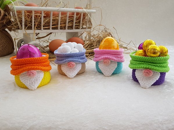 Crochet Patterns - cute little gnome cups