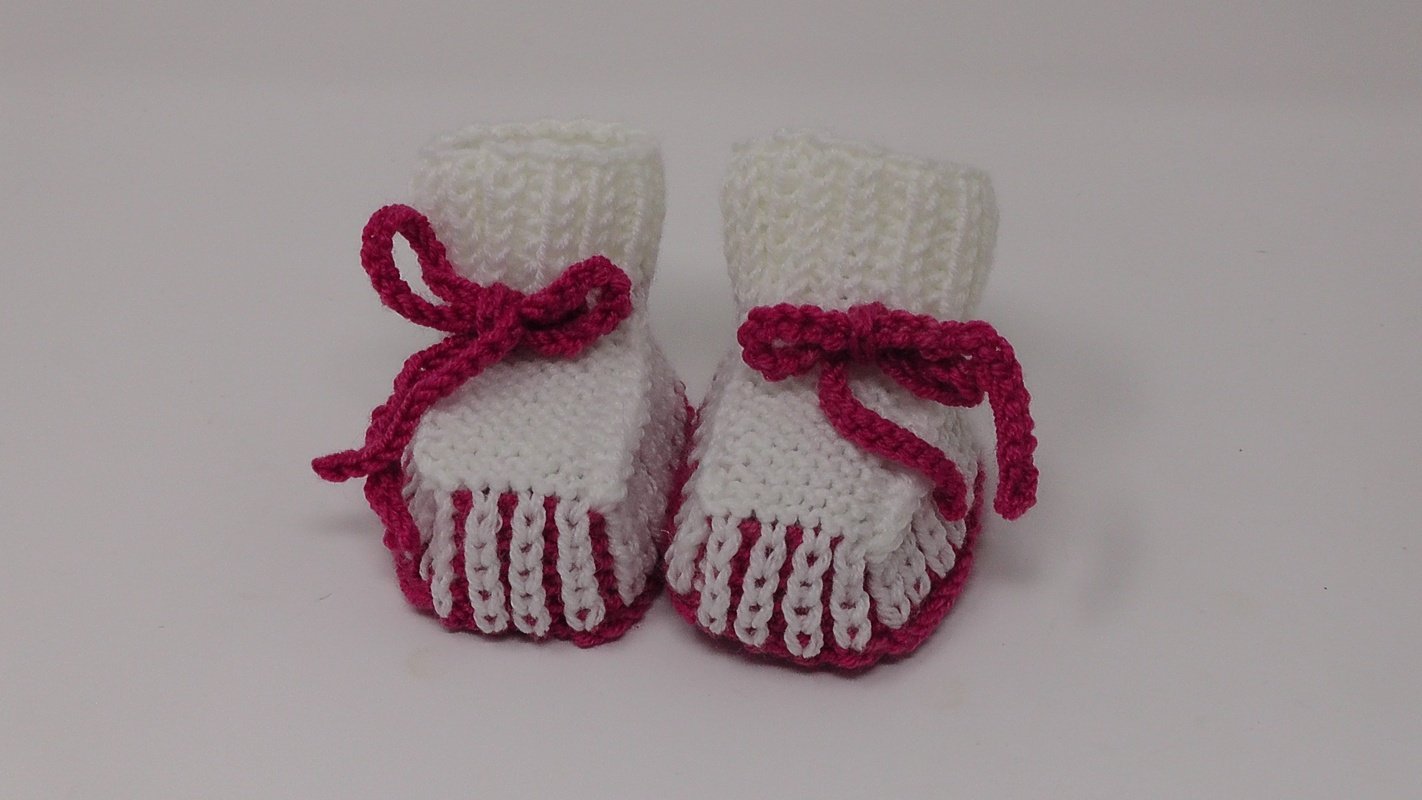 Baby-Schühchen, zweifarbig mit Woolly Hugs CHARITY