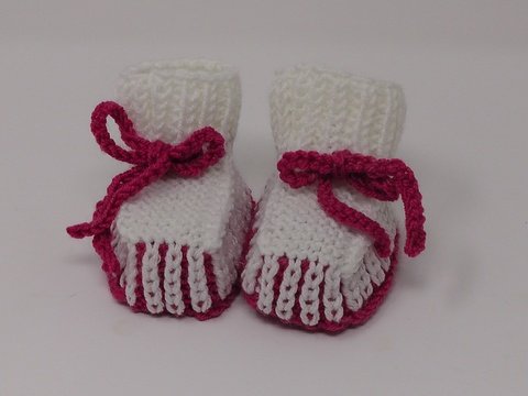 Baby-Schühchen, zweifarbig mit Woolly Hugs CHARITY