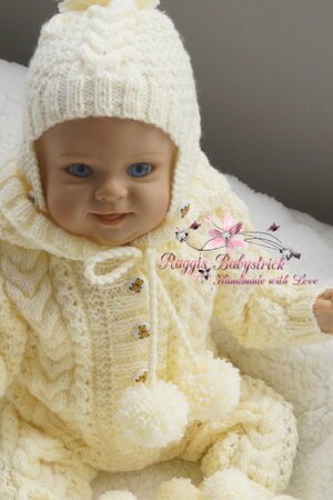 Strickanleitung für Baby's u. Reborns 3-teilig Modell Kristie Gr. 50 - 56