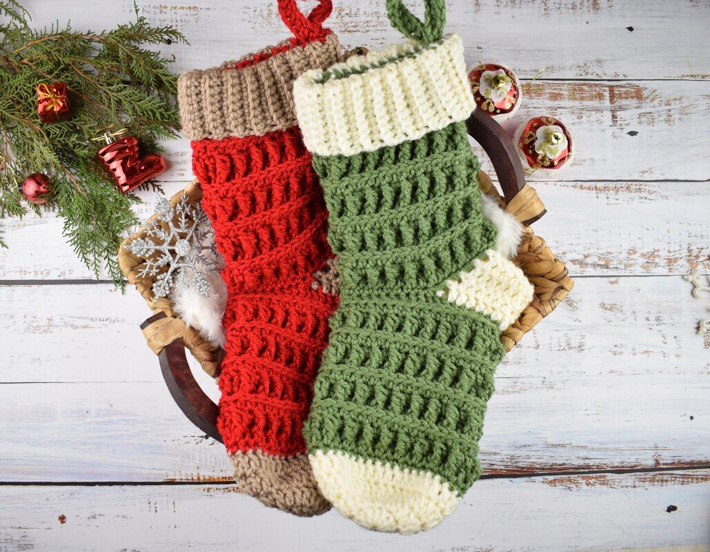 Crochet Christmas stocking pattern  "Alpine"