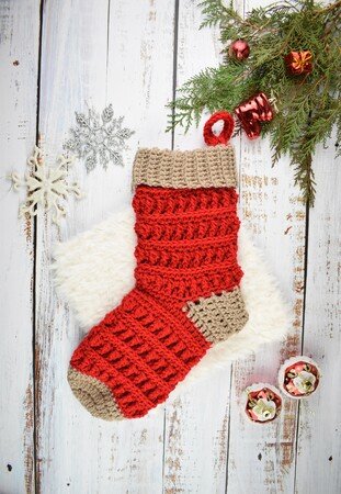 Crochet Christmas stocking pattern  "Alpine"