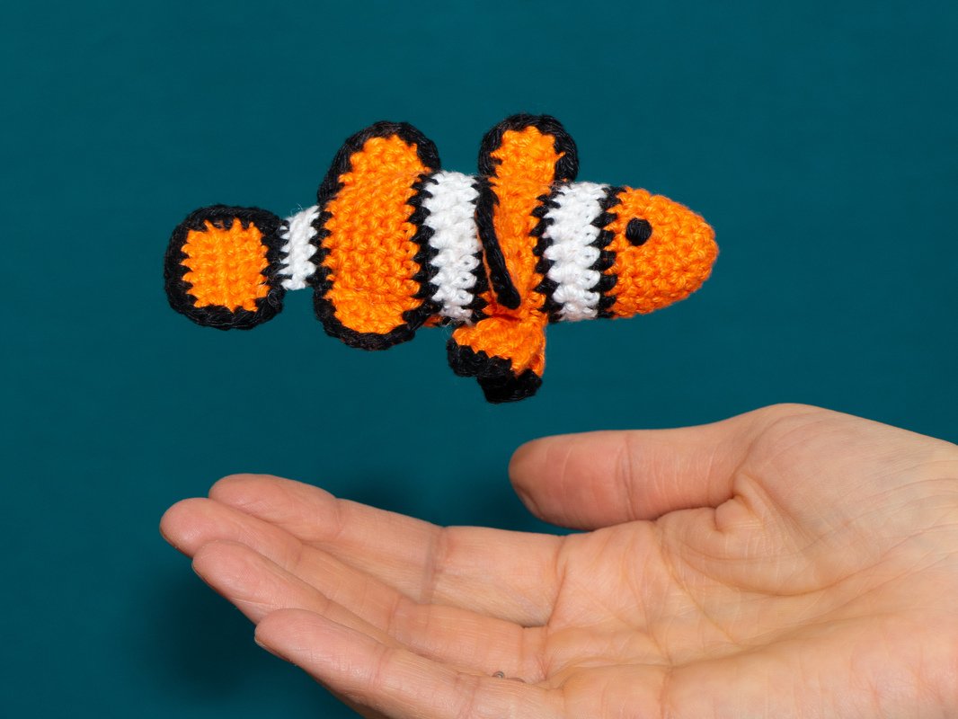 Crochet Pattern for Clownfish with Sea Anemone - Image 5
