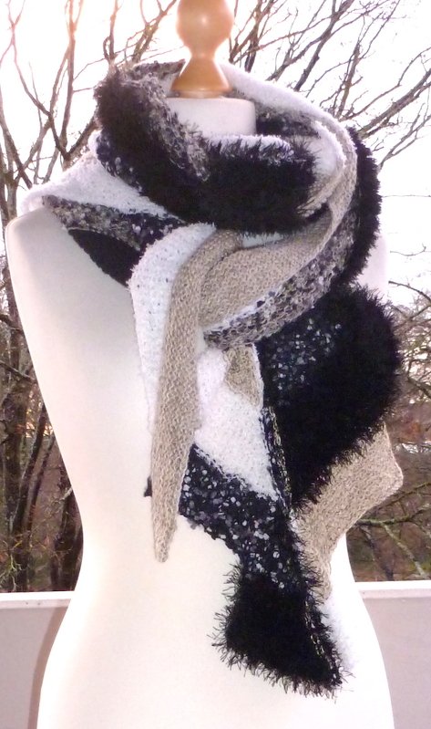 Pfeilschwanz - ein asymmetrisches Schaltuch - Bild 3