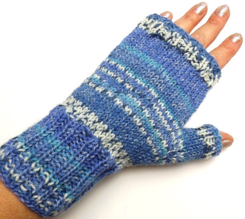 Strickanleitung "Handstulpen mit Klappe" - Bild 3