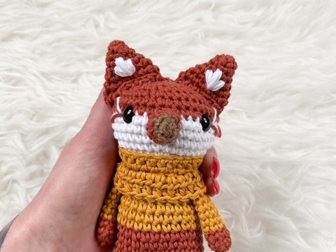 Rasseltier Fuchs Häkelanleitung Gehopse Littles Amigurumi