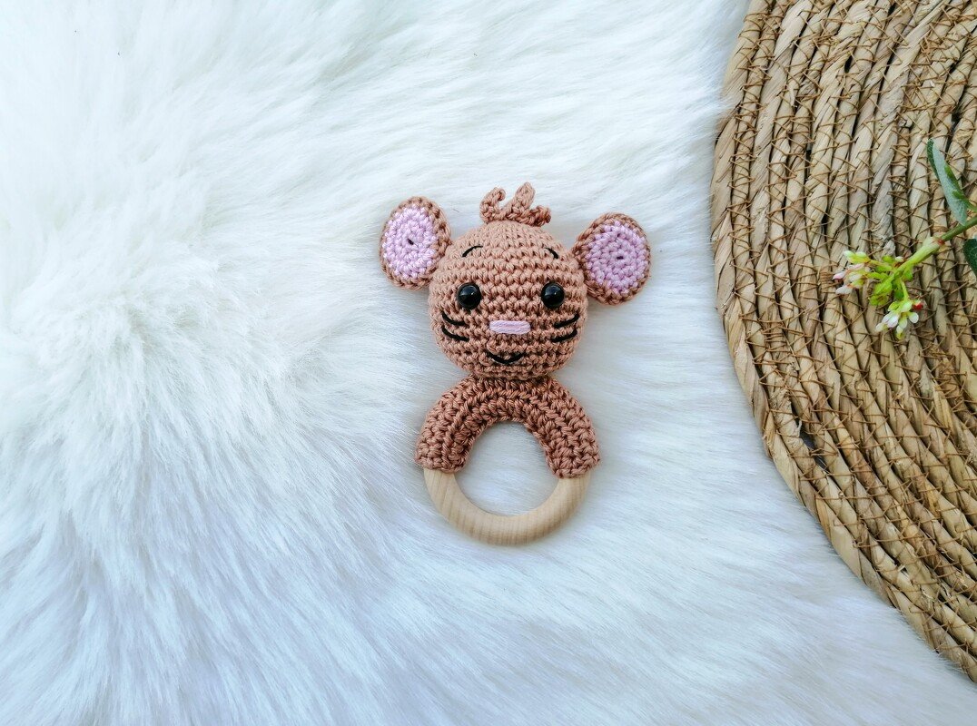 Häkelanleitung Maus Rassel, Babyrassel häkeln