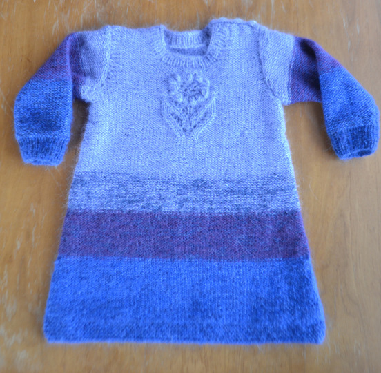 Mädchen Kleid mit Blume * Strickanleitung in 3 Größen * 2 - 6 Jahre