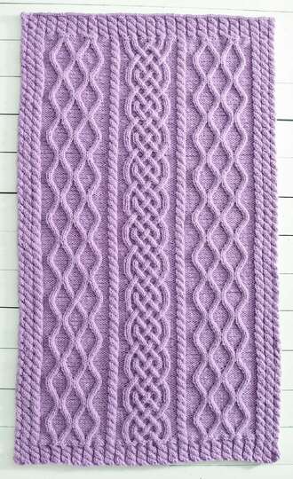 Strickanleitung: Kuscheldecke mit verschiedenen Zopfmuster