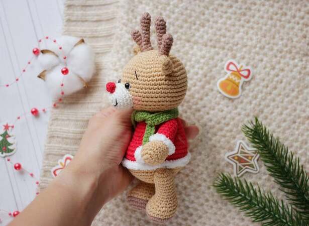 Crochet pattern 2 in 1: amigurumi deer and baby rattle