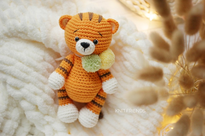 Crochet pattern amigurumi Rio the tiger