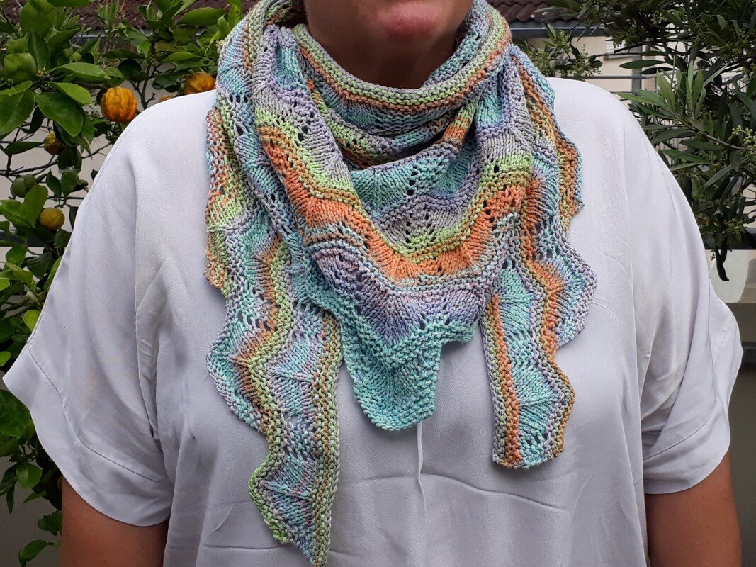 Knitting pattern Scarf "Crime" NEW in 2 variations
