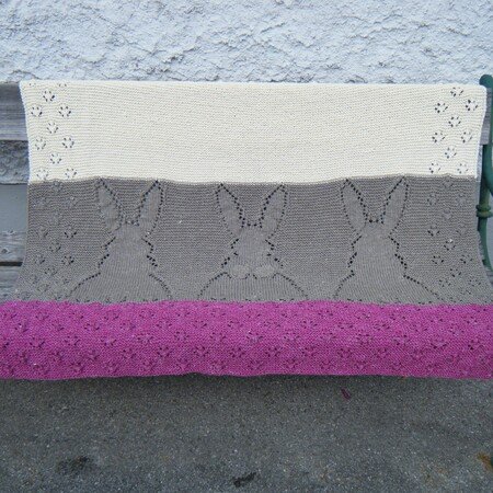 Knitting Pattern Blanket " 3 rabbits"