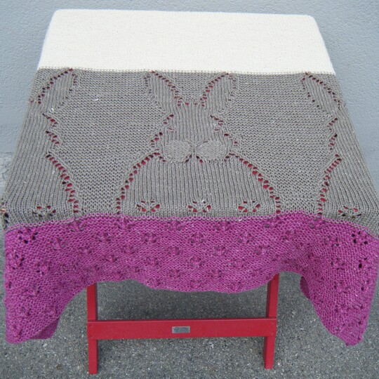 Strickanleitung Babydecke "3 Hasen"