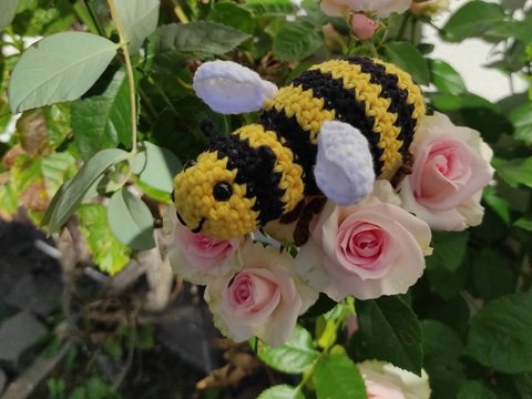 Häkelanleitung für eine Biene "Sumsi"