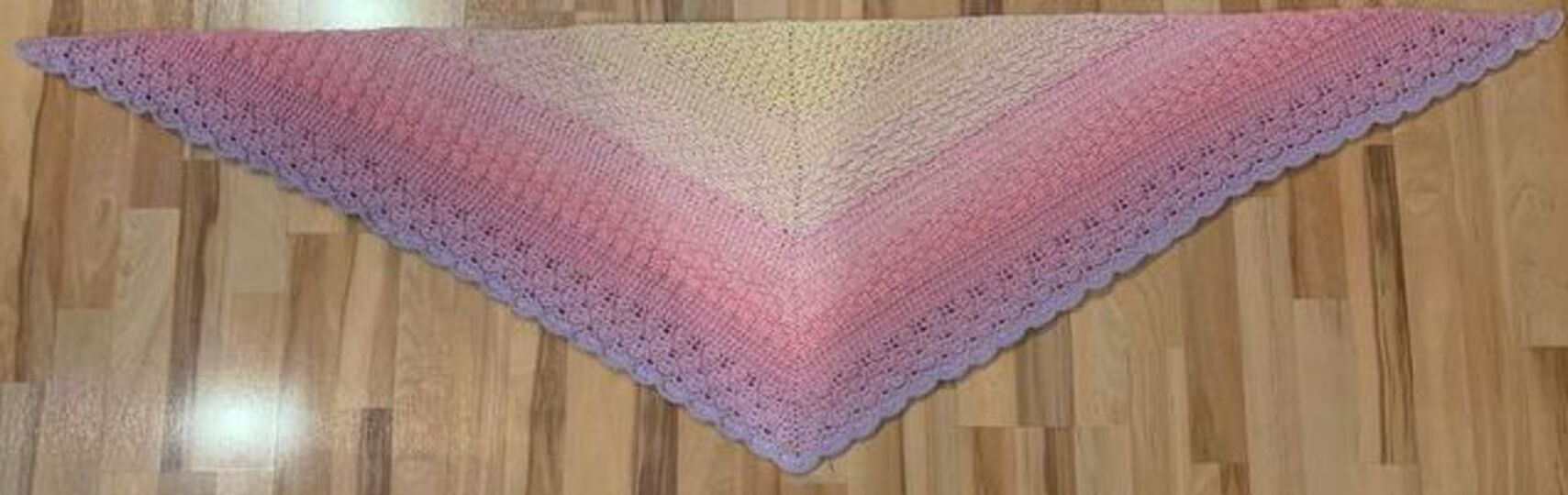 Häkelanleitung großes dichtes Dreieckstuch Viola