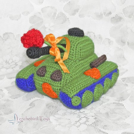 Little Toy Tank. Amigurumi pattern