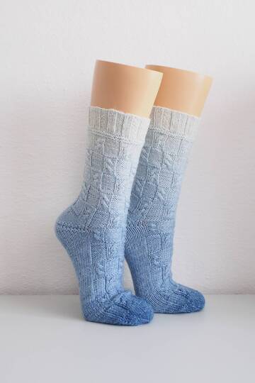 Stricksocken Sonja - einfaches Zopfmuster