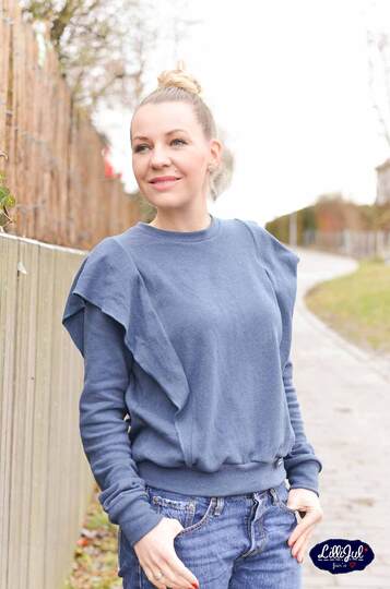 Schnittmuster Pullover mit Rüsche, Volant, uvm. in Damen Gr. 32 - 54