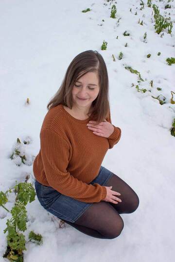 Schnittmuster Pullover mit Rüsche, Volant, uvm. in Damen Gr. 32 - 54