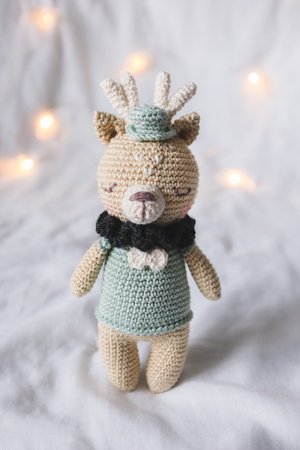 Crochet pattern deer couple