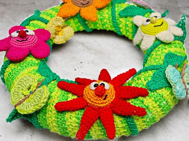 Türkranz lustige Blumenzeit - Häkelanleitung