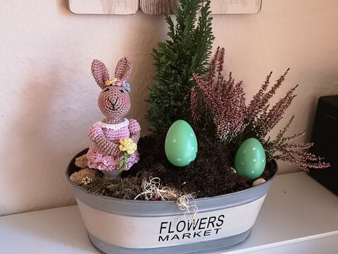 Häkelanleitung Eierwärmer Frau Hase