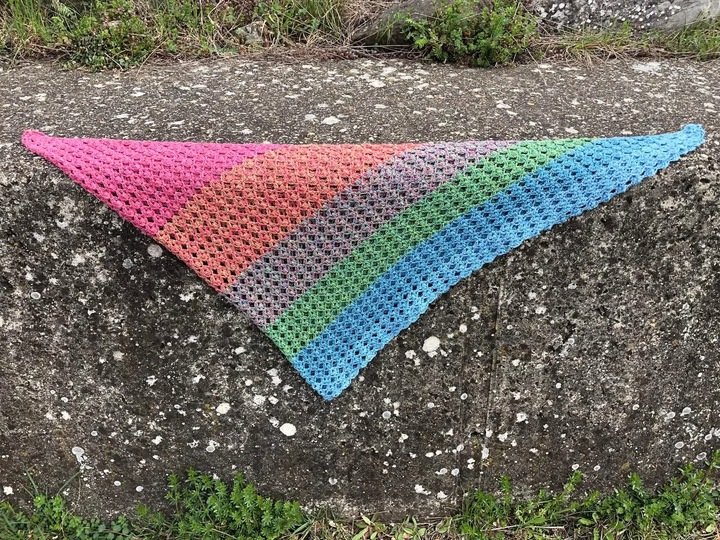 Lovely Lucy - Häkelanleitung Dreieckstuch *anfängertauglich*