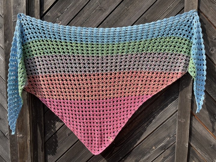 Lovely Lucy - Häkelanleitung Dreieckstuch *anfängertauglich*