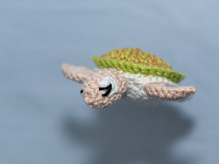 Häkelanleitung für grüne kleine Meeresschildkröte