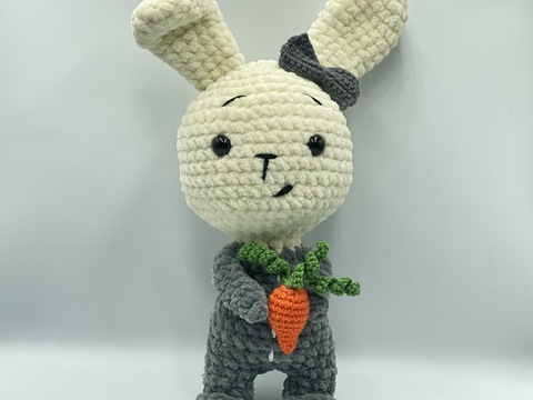 Häkelanleitung - Kuschelhase "Fluffy"