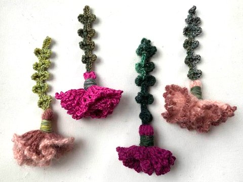 ￼ Schlüsselanhänger  ￼ Lesezeichen         ￼ Nelke ELKE ￼