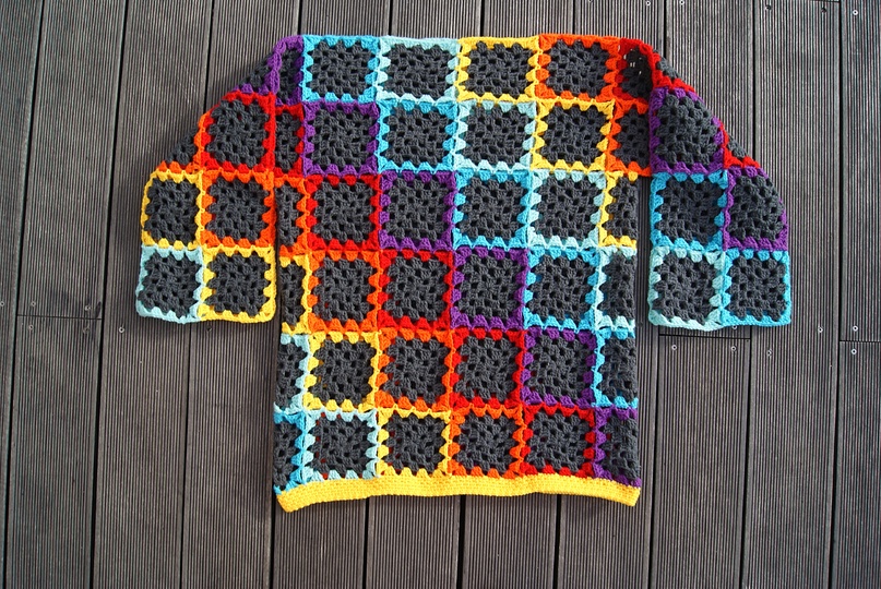 Häkelpulli GRANNYRAINBOW (Gr. S - XL)